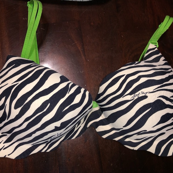 Victoria's Secret Very Sexy Secret Embrace Push-Up Bra, 34D - Picture 2 of 3